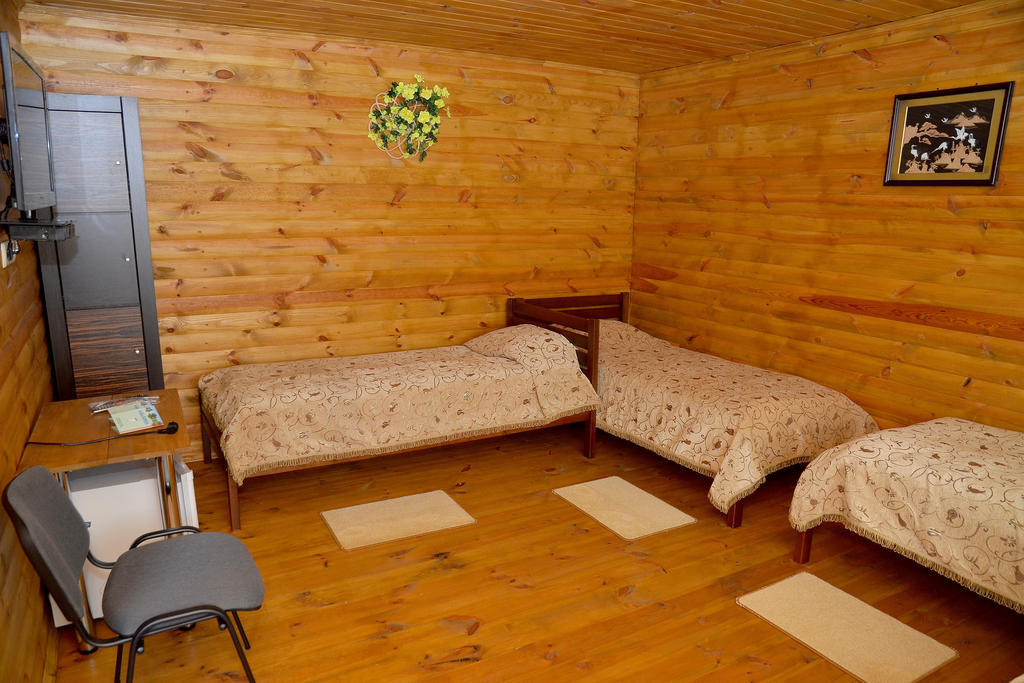 Hotel Slavutich Nowa Kachowka Zimmer foto