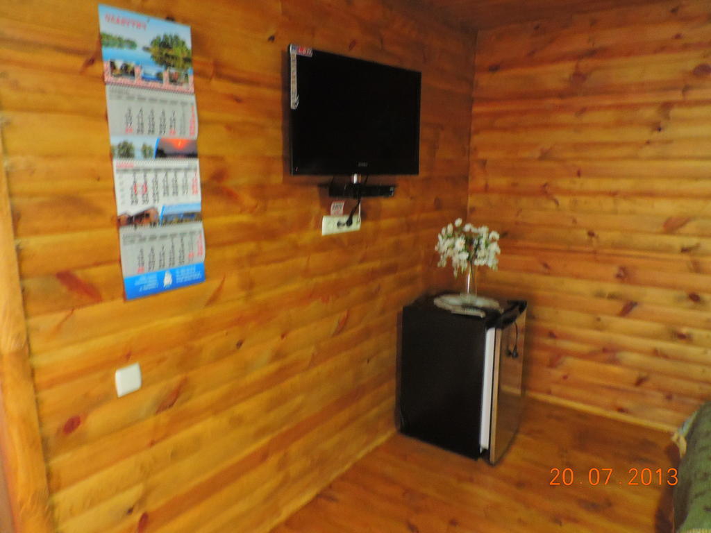 Hotel Slavutich Nowa Kachowka Zimmer foto