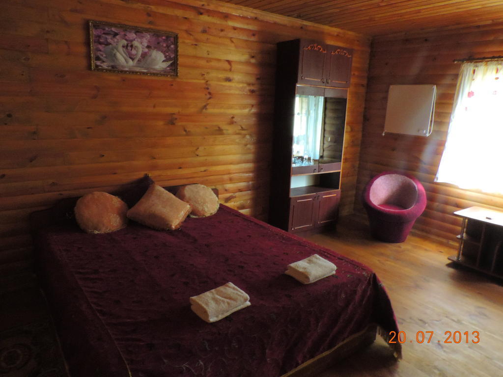 Hotel Slavutich Nowa Kachowka Zimmer foto